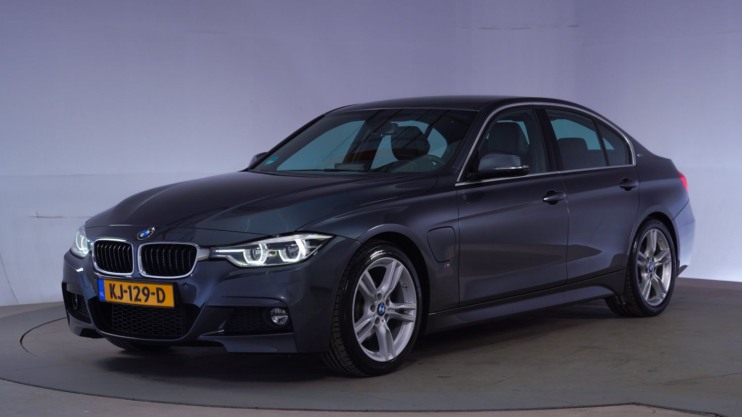 BMW 3-serie Sedan 2016 KJ-129-D 1