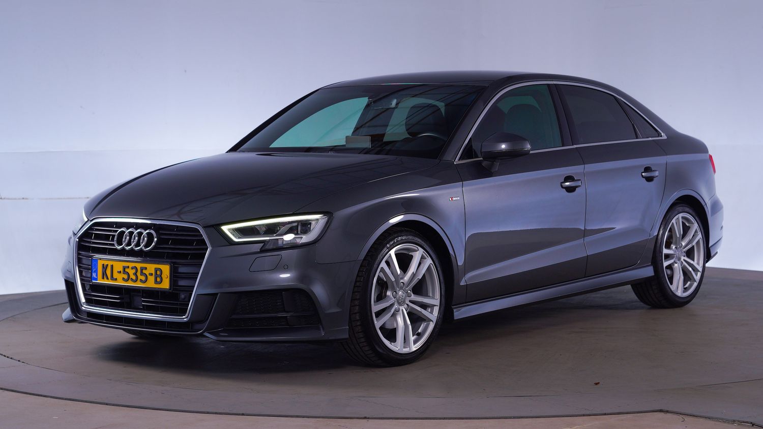 Audi A3 Sedan 2016 KL-535-B 1