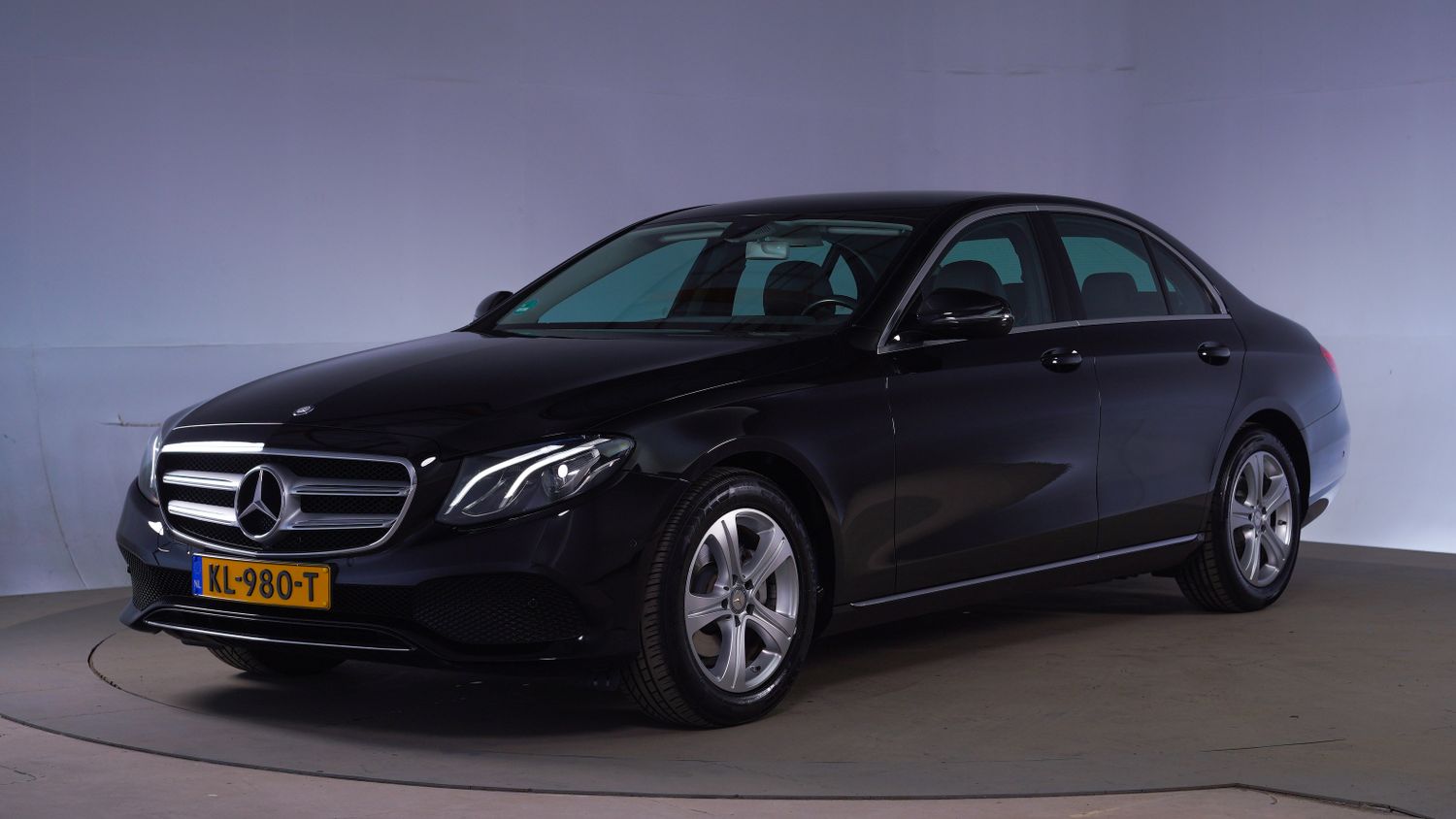 Mercedes-Benz E-Klasse Sedan 2016 KL-980-T 1