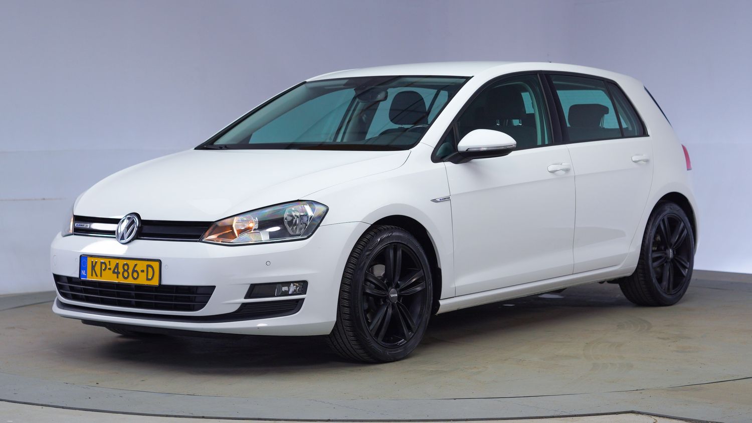 Volkswagen Golf Hatchback 2016 KP-486-D 1