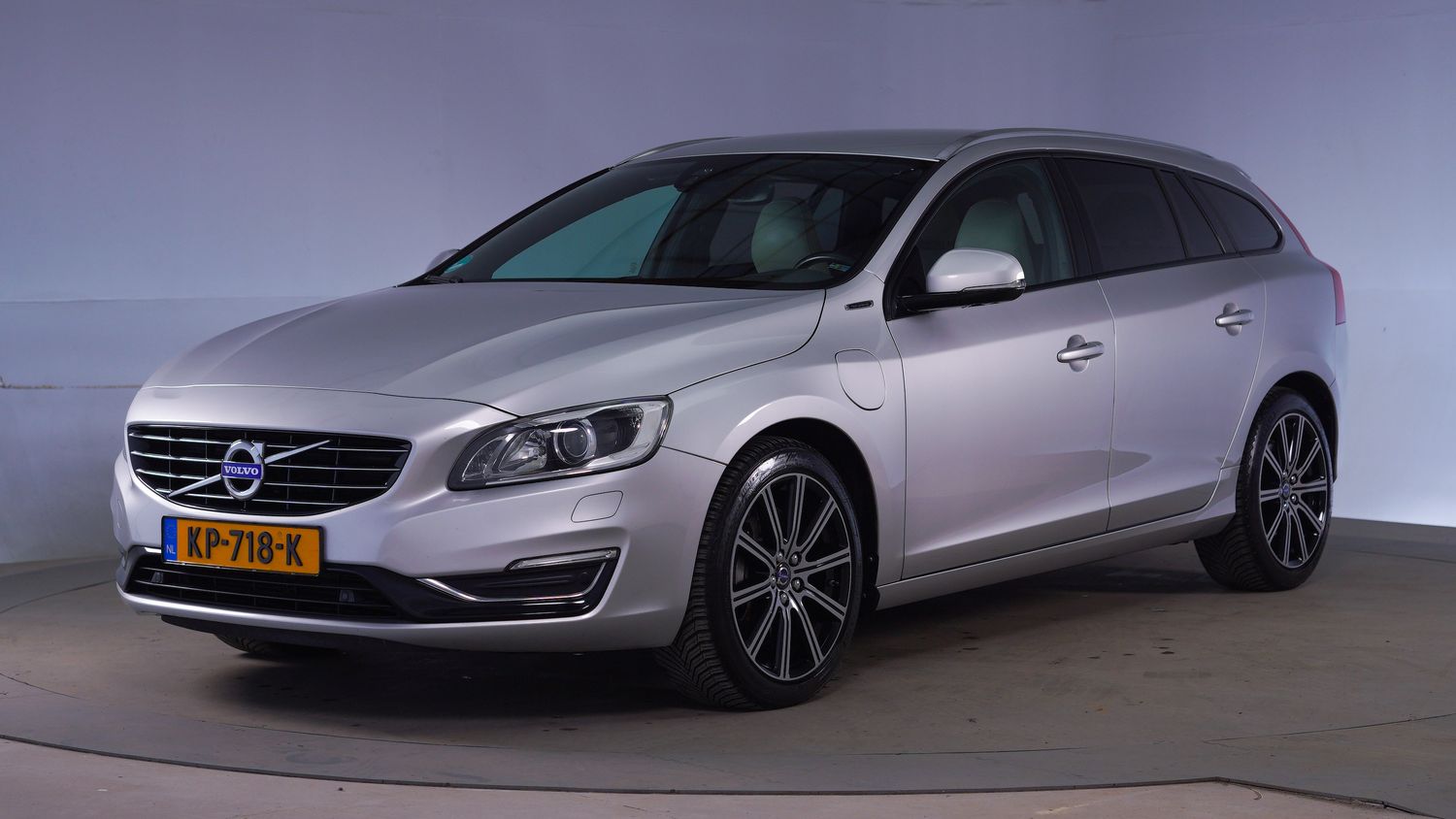 Volvo V60 Station 2016 KP-718-K 1