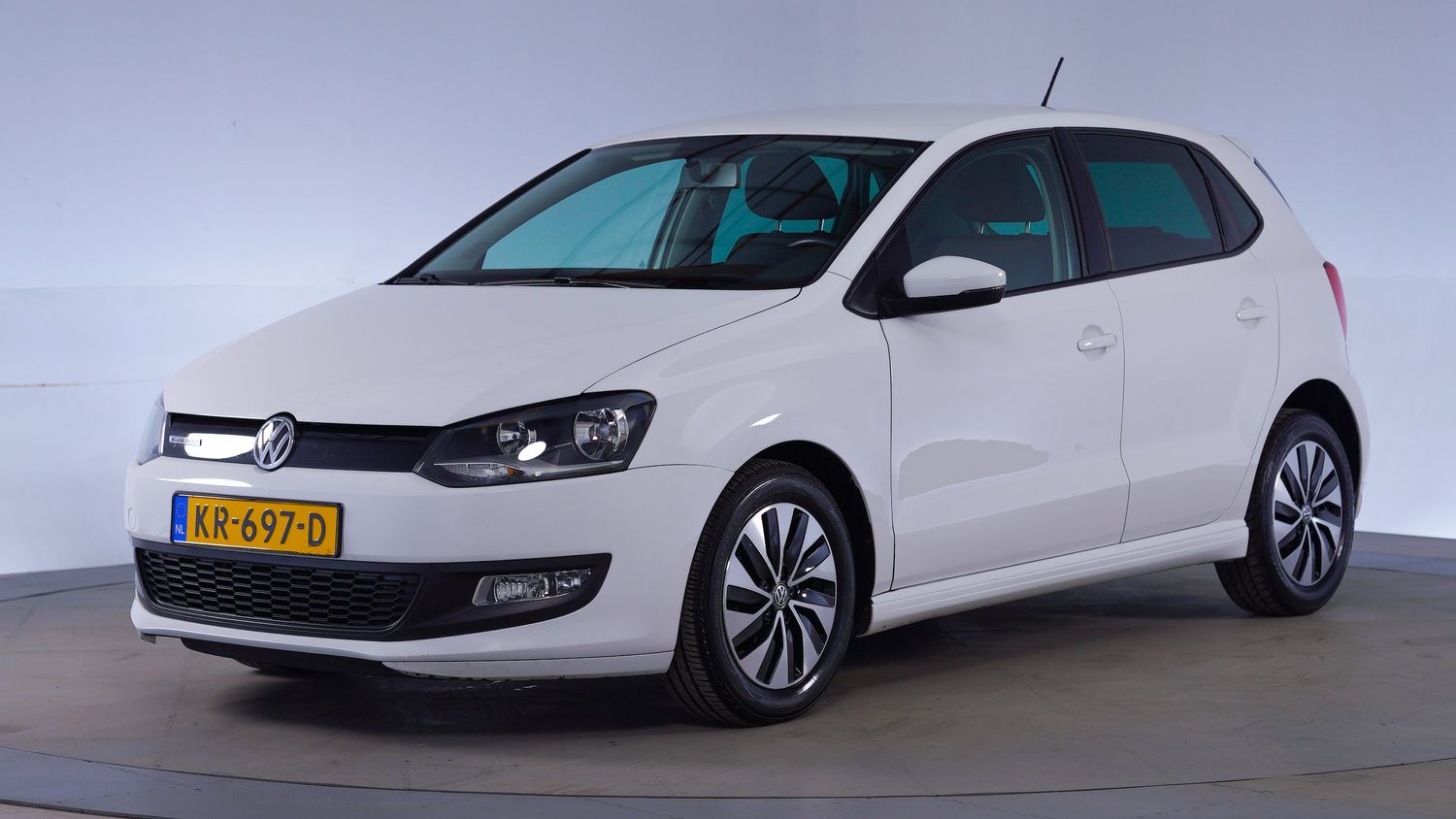 Volkswagen Polo Hatchback 2016 KR-697-D 1