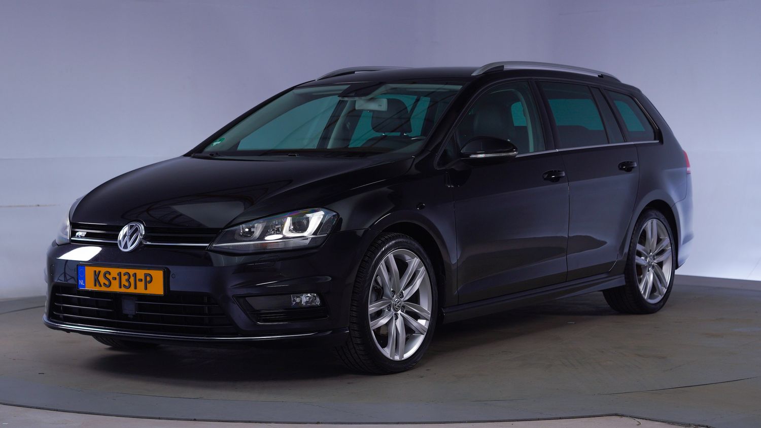 Volkswagen Golf Station 2016 KS-131-P 1