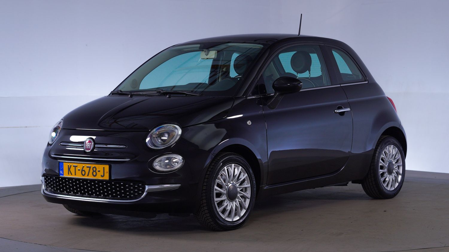 Fiat 500 Hatchback 2016 KT-678-J 1
