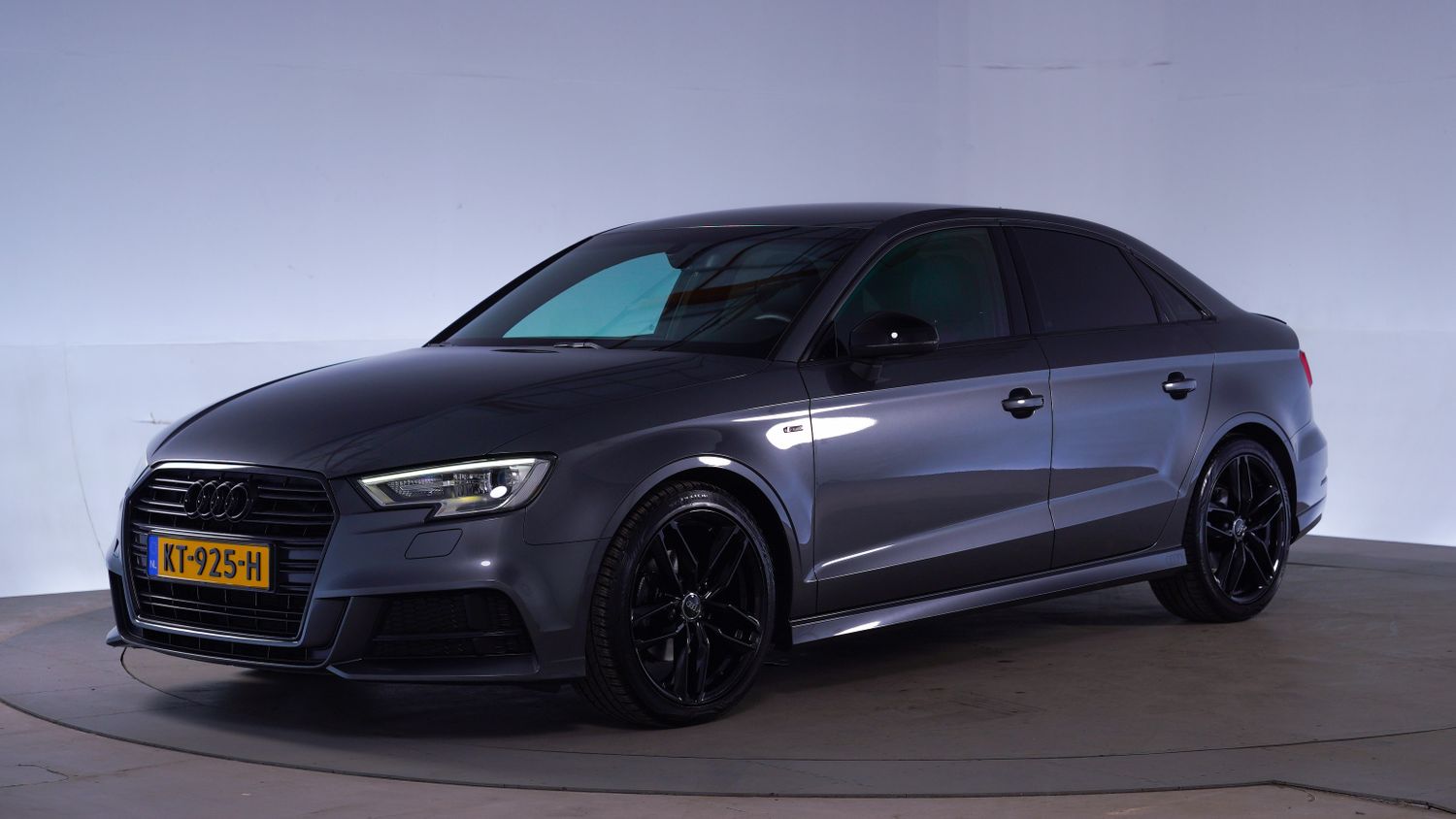Audi A3 Sedan 2016 KT-925-H 1