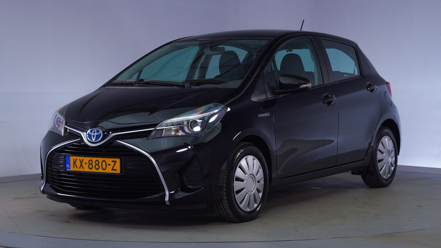 Toyota Yaris Hatchback 2016 KX-880-Z 1