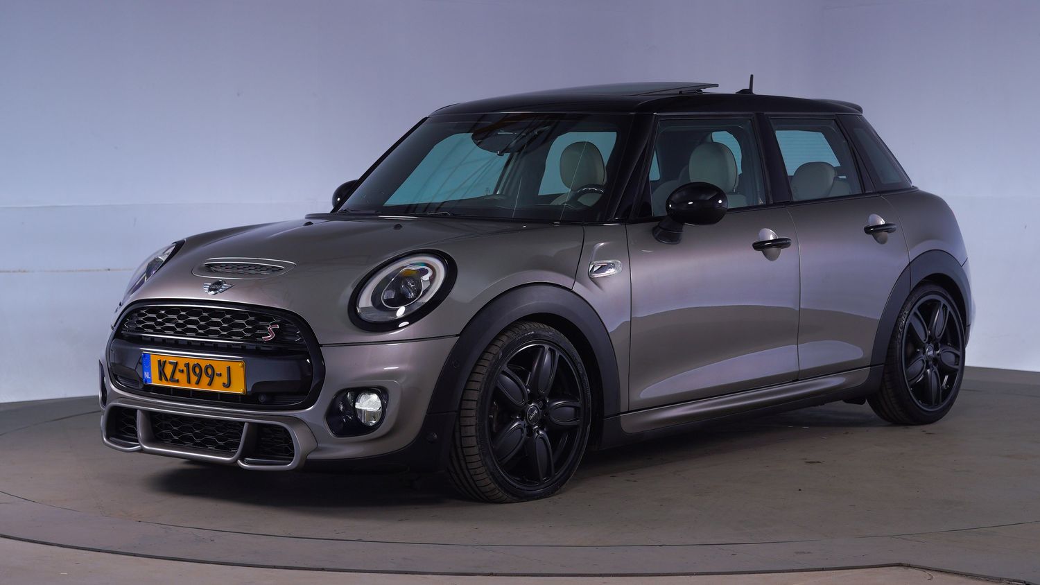 Mini Cooper S Hatchback 2017 KZ-199-J 1