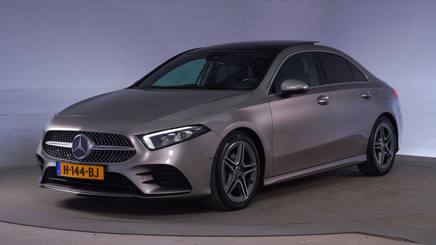 Mercedes-Benz A-klasse Sedan 2020 H-144-BJ 1