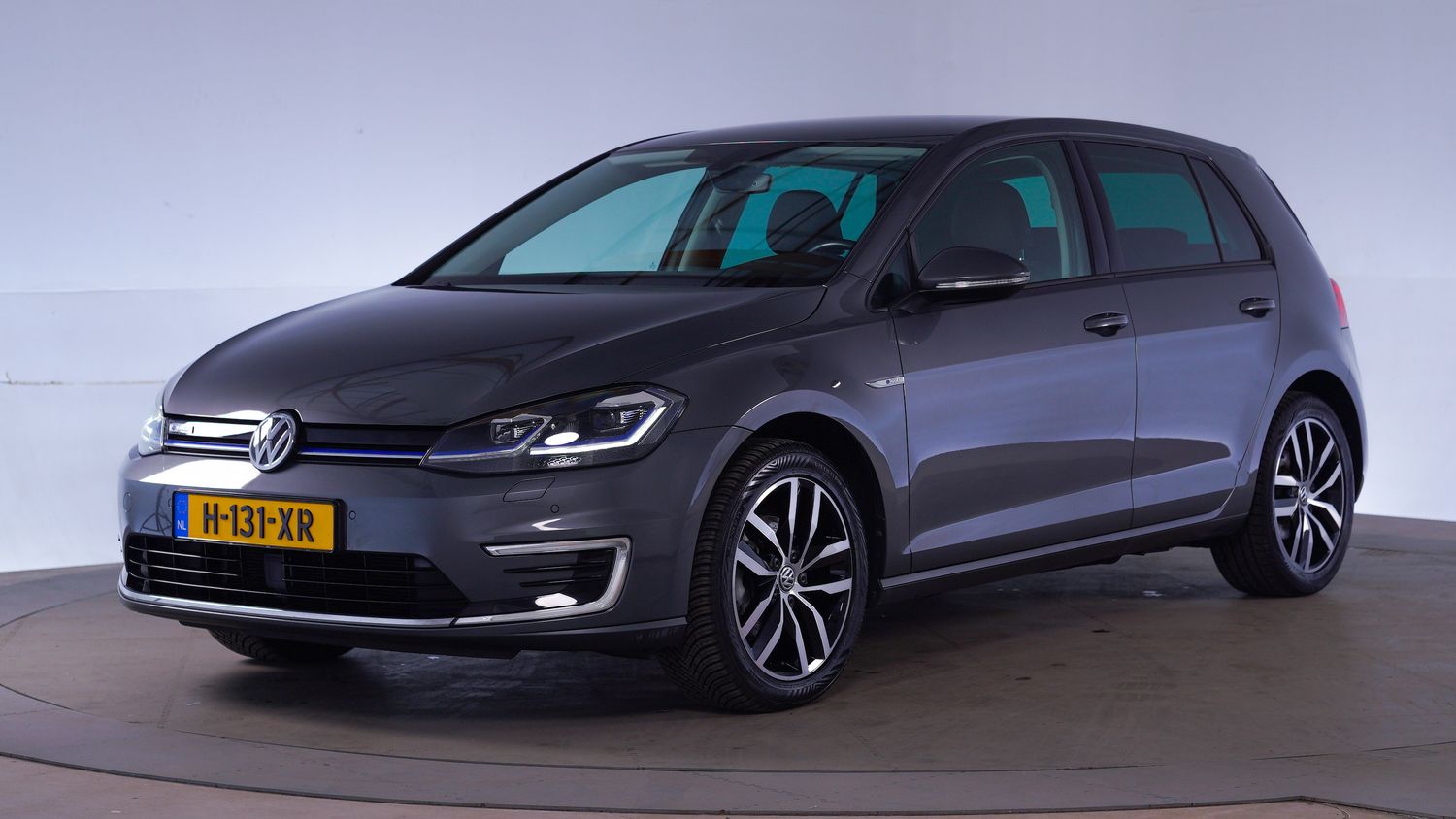 Volkswagen e-Golf Hatchback 2020 H-131-XR 1