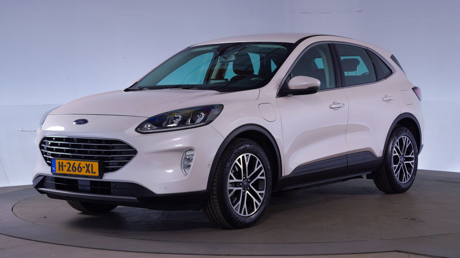Ford Kuga SUV / Terreinwagen 2020 H-266-XL 1
