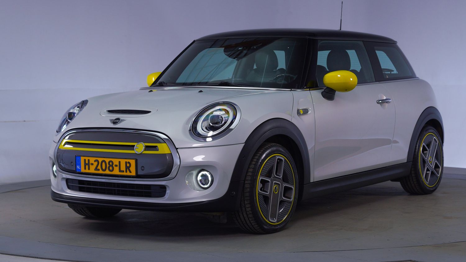 Mini Mini Electric Hatchback 2020 H-208-LR 1