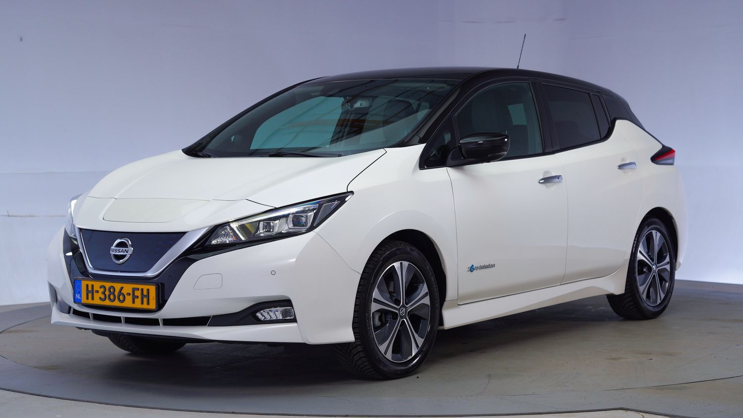 Nissan Leaf Hatchback 2020 H-386-FH 1