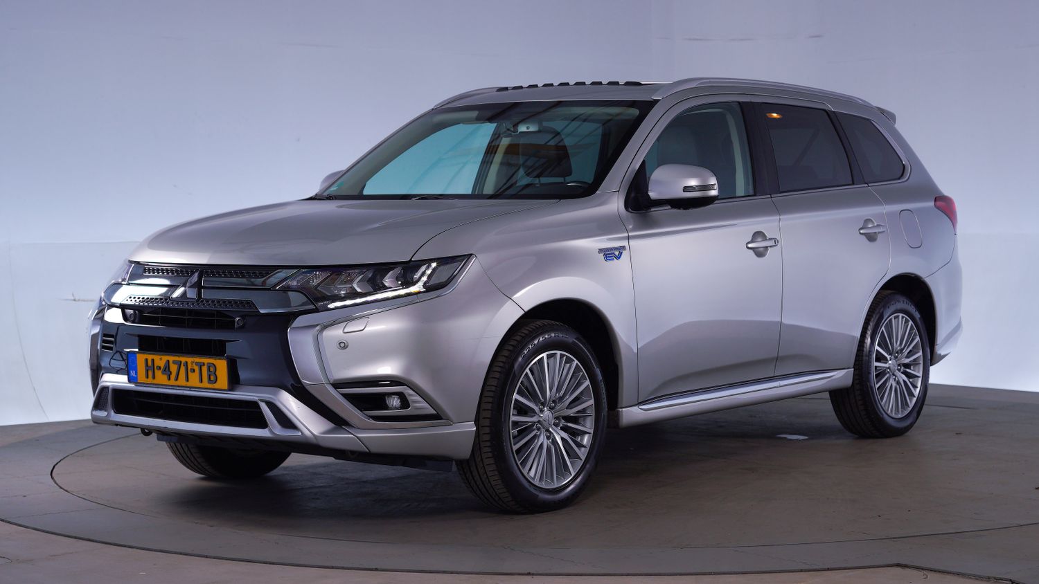 Mitsubishi Outlander SUV / Terreinwagen 2020 H-471-TB 1