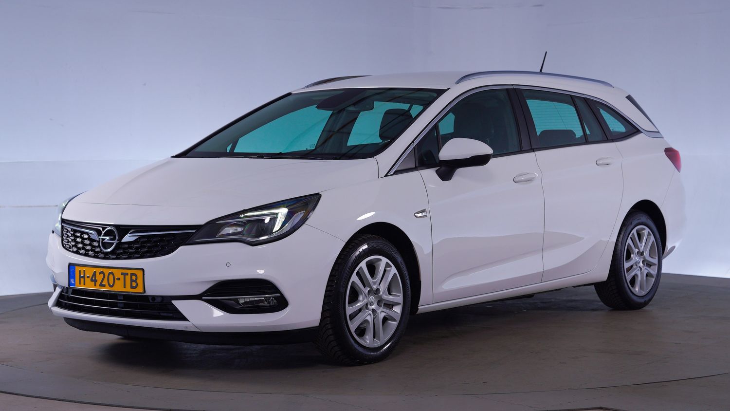 Opel Astra Station 2020 H-420-TB 1