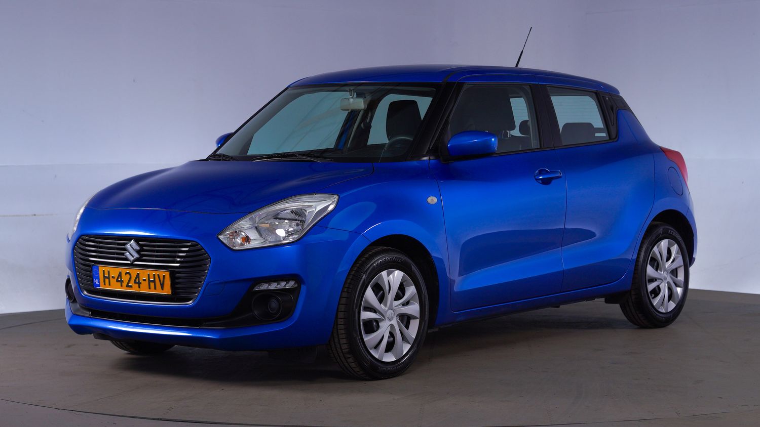 Suzuki Swift Hatchback 2020 H-424-HV 1