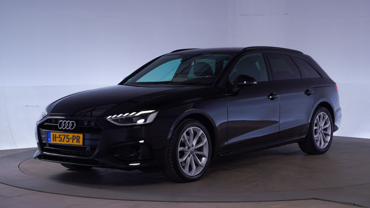 Audi A4 Station 2020 H-575-PR 1
