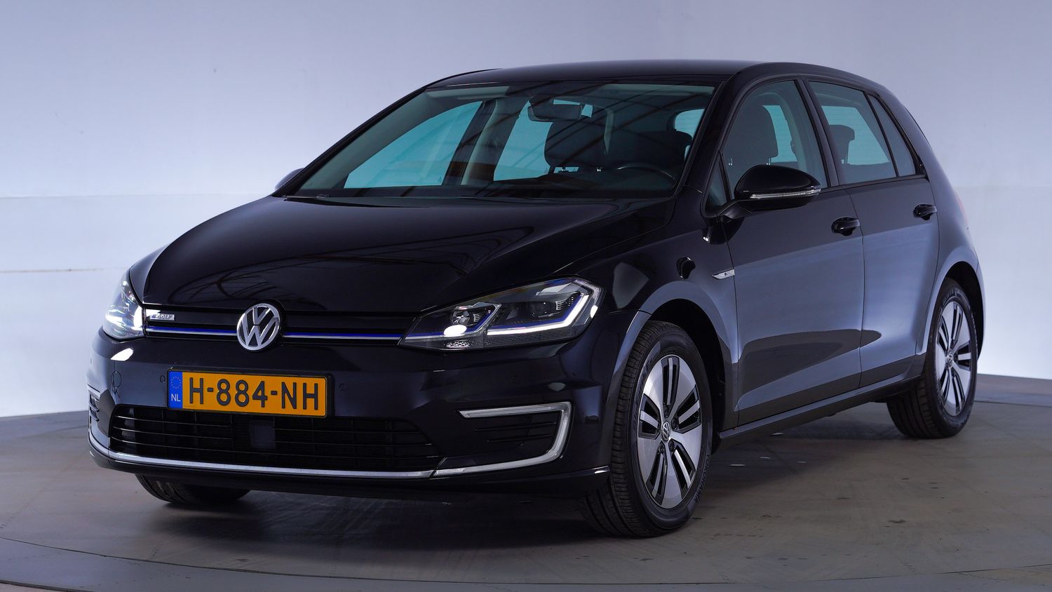 Volkswagen e-Golf Hatchback 2020 H-884-NH 1