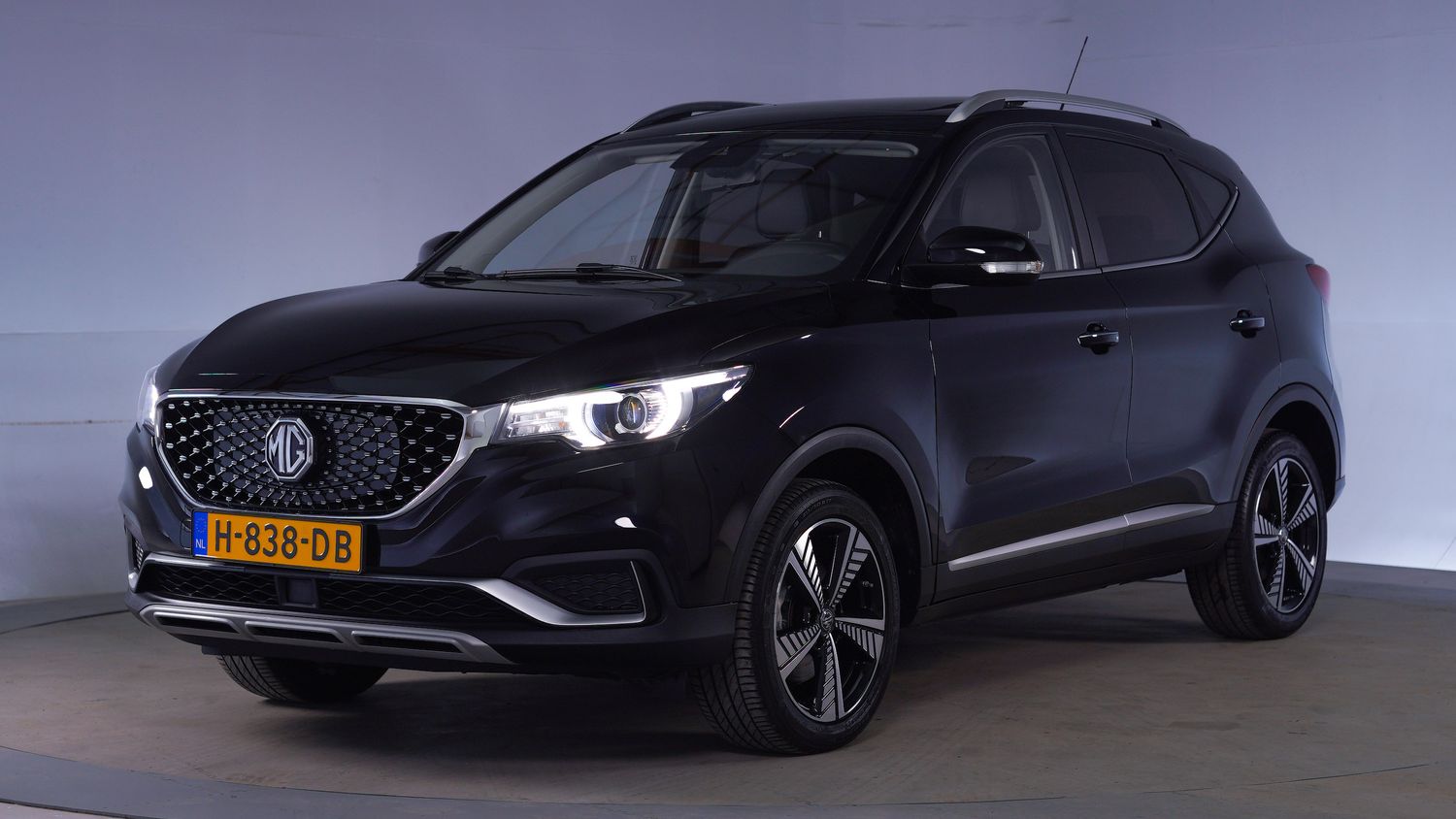 MG ZS SUV / Terreinwagen 2019 H-838-DB 1