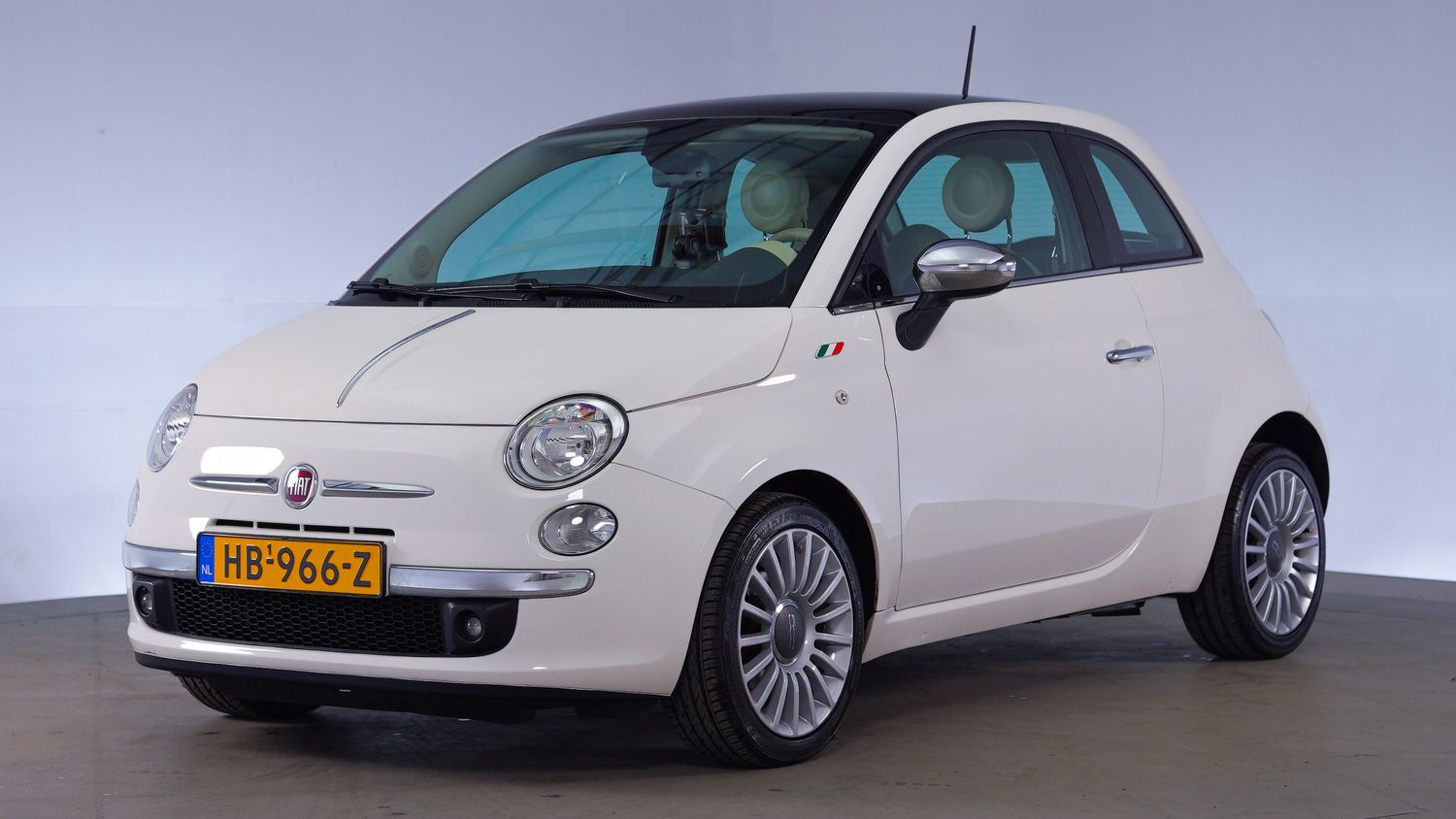 Fiat 500 Hatchback 2015 HB-966-Z 1