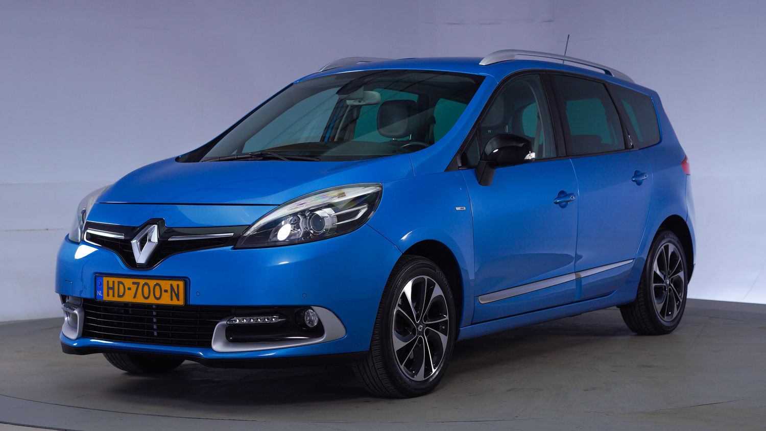 Renault Grand Scenic MPV 2015 HD-700-N 1