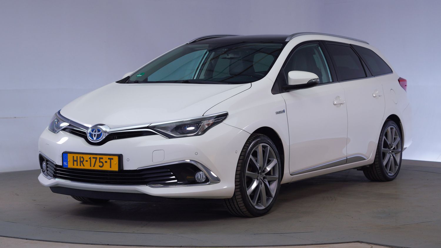 Toyota Auris Station 2015 HR-175-T 1