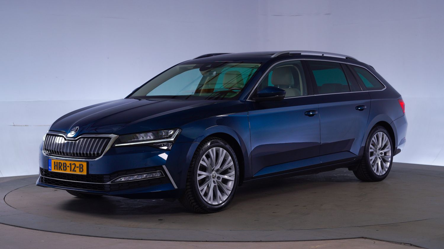 Skoda Superb Station 2020 HRB-12-B 1