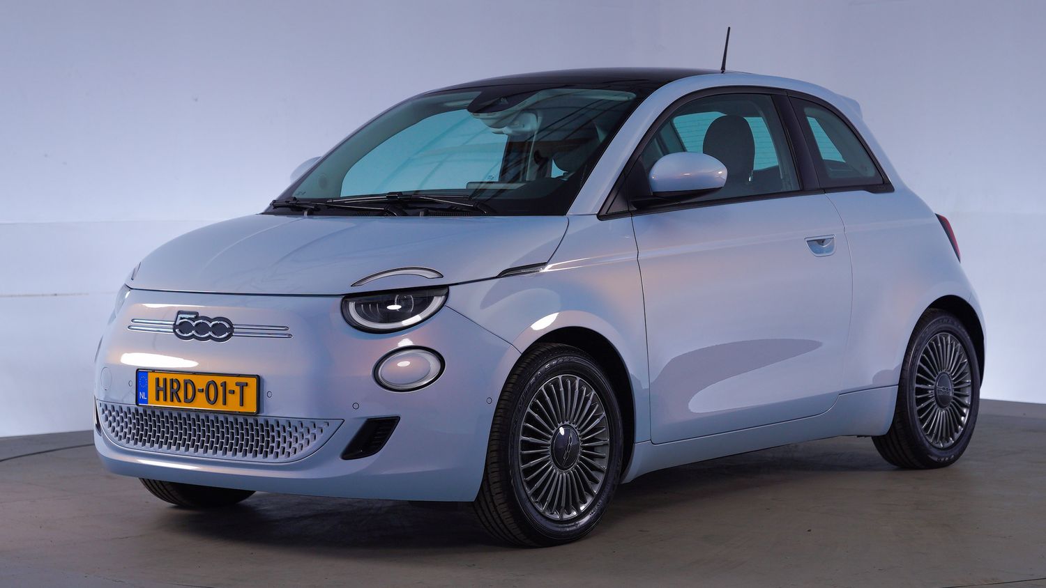 Fiat 500E Hatchback 2021 HRD-01-T 1