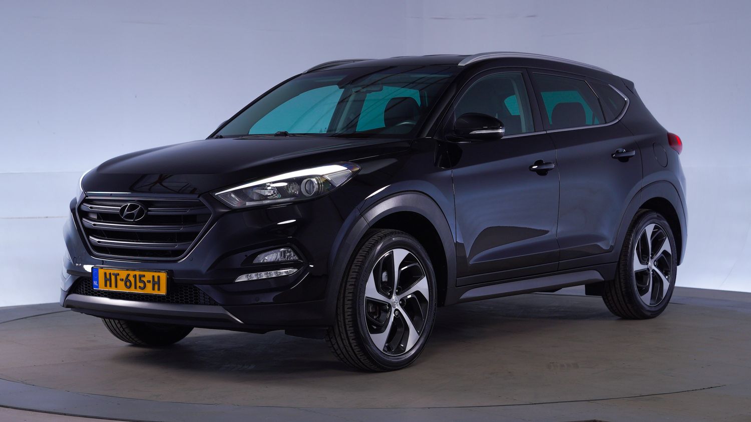 Hyundai Tucson MPV 2016 HT-615-H 1