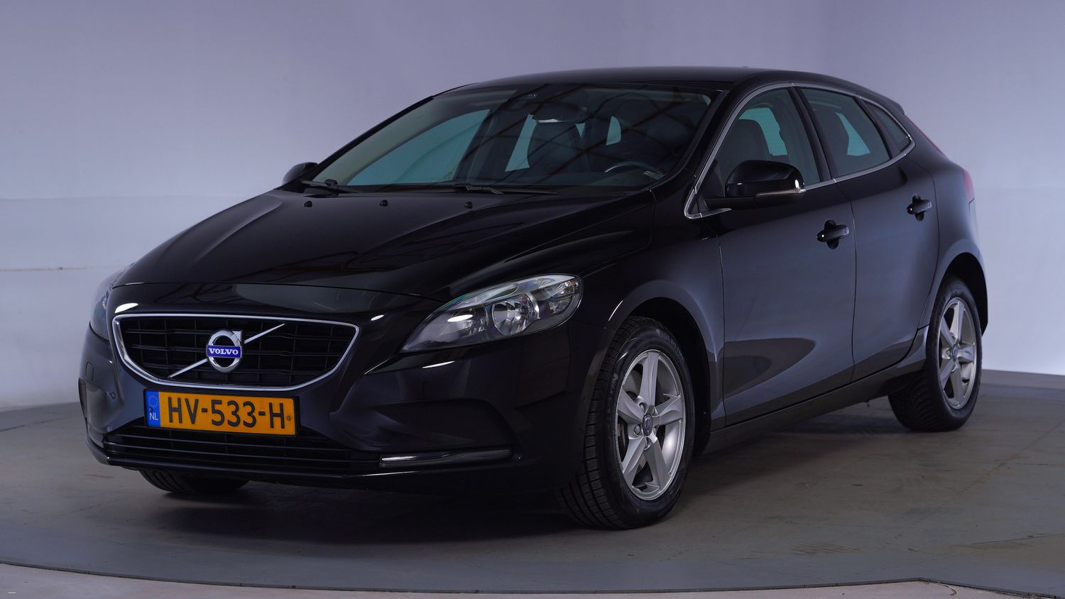 Volvo V40 Hatchback 2016 HV-533-H 1