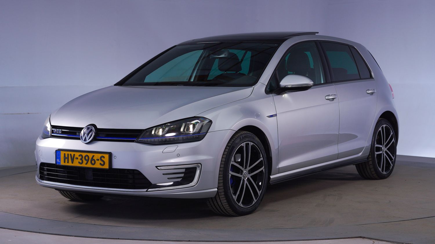 Volkswagen Golf Hatchback 2015 HV-396-S 1