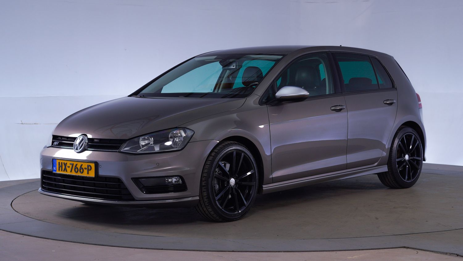 Volkswagen Golf Hatchback 2016 HX-766-P 1
