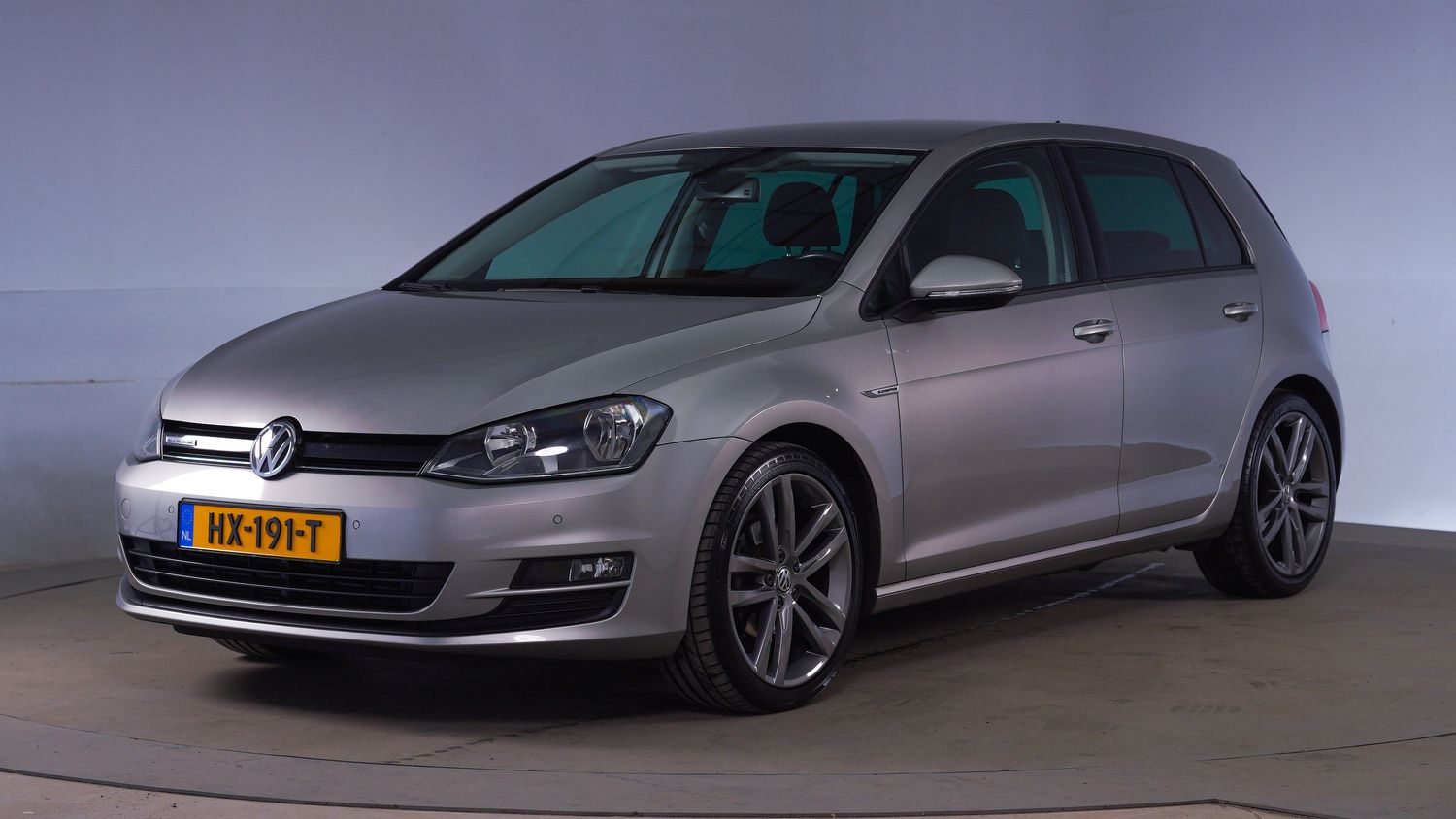 Volkswagen Golf Hatchback 2016 HX-191-T 1