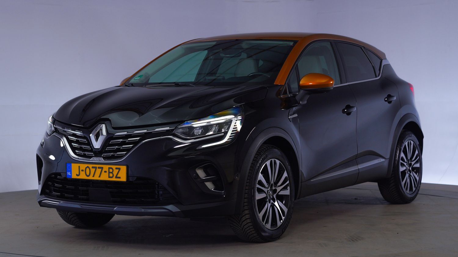 Renault Captur Hatchback 2020 J-077-BZ 1