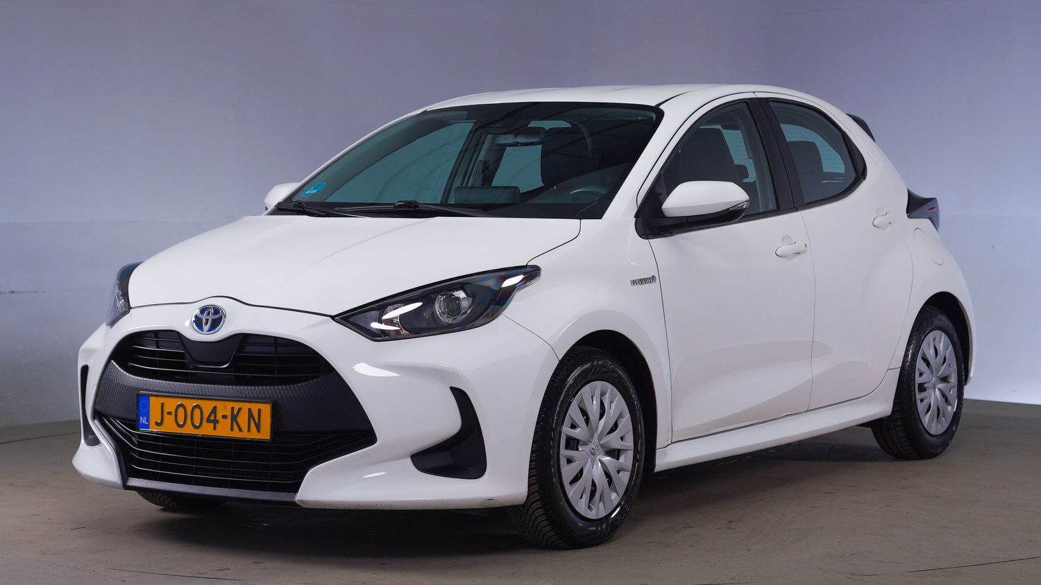 Toyota Yaris Hatchback 2020 J-004-KN 1