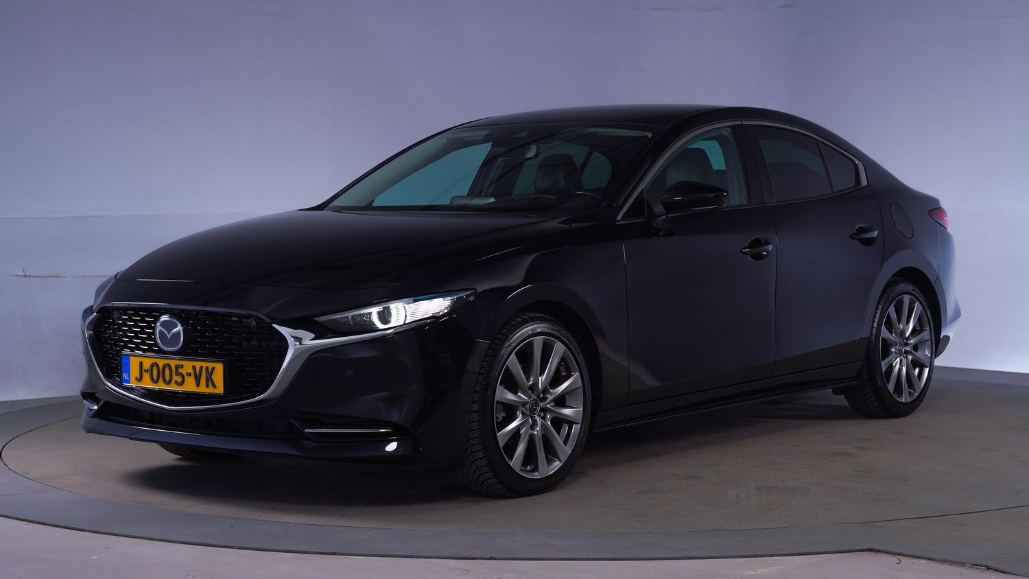 Mazda 3 Sedan 2020 J-005-VK 1