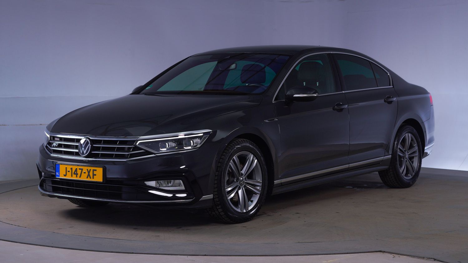 Volkswagen Passat Sedan 2020 J-147-XF 1