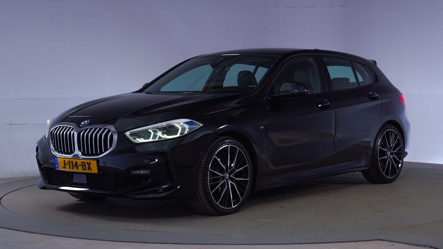 BMW 1-serie Hatchback 2020 J-114-BX 1