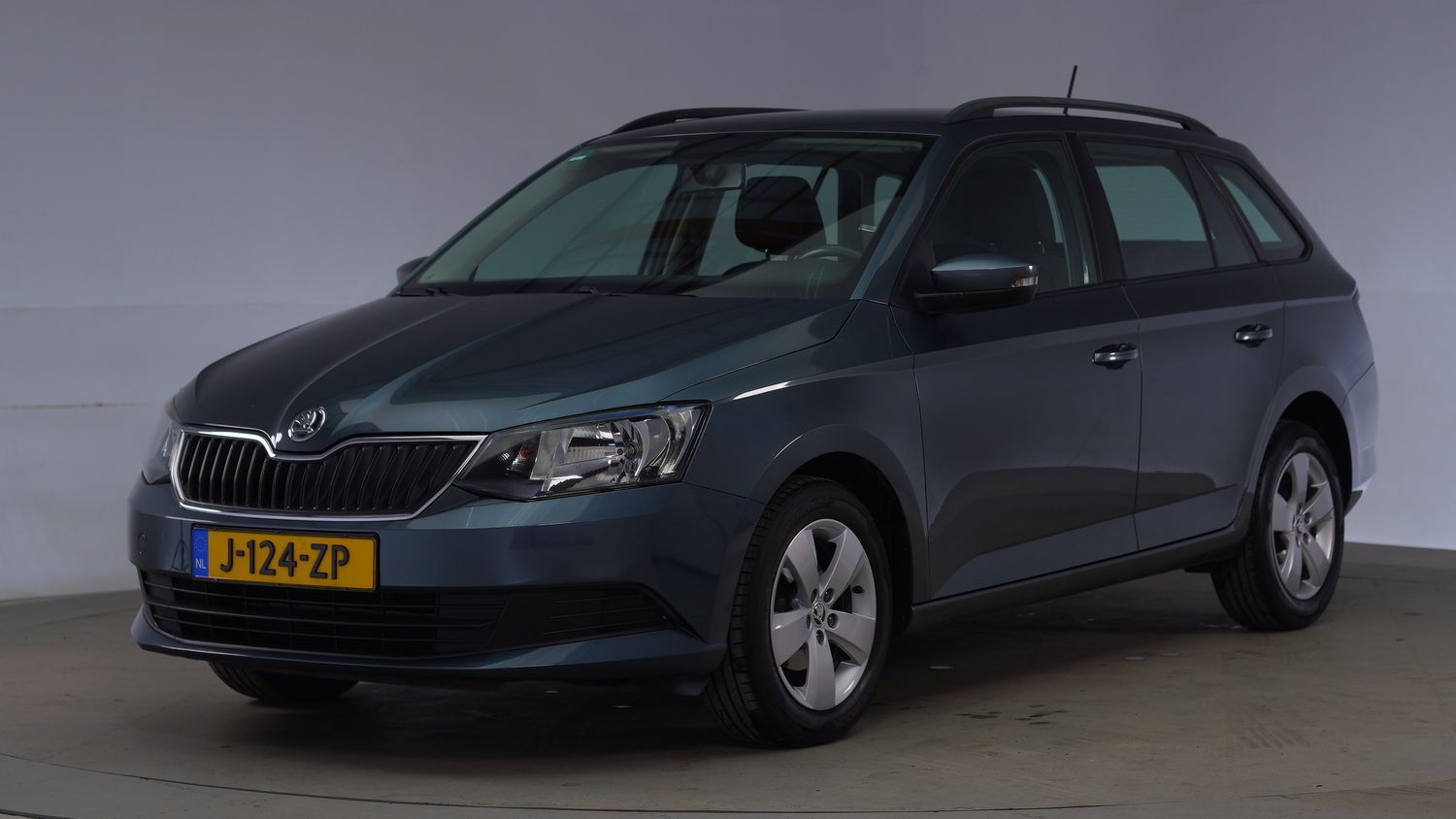 Skoda Fabia Hatchback 2018 J-124-ZP 1