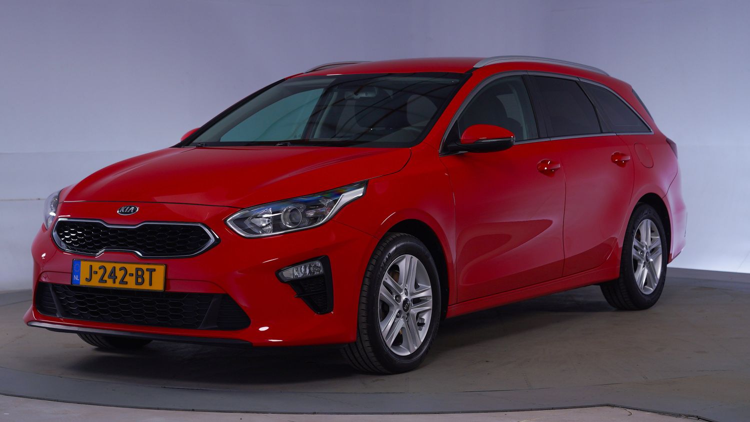 Kia Cee d Station 2020 J-242-BT 1