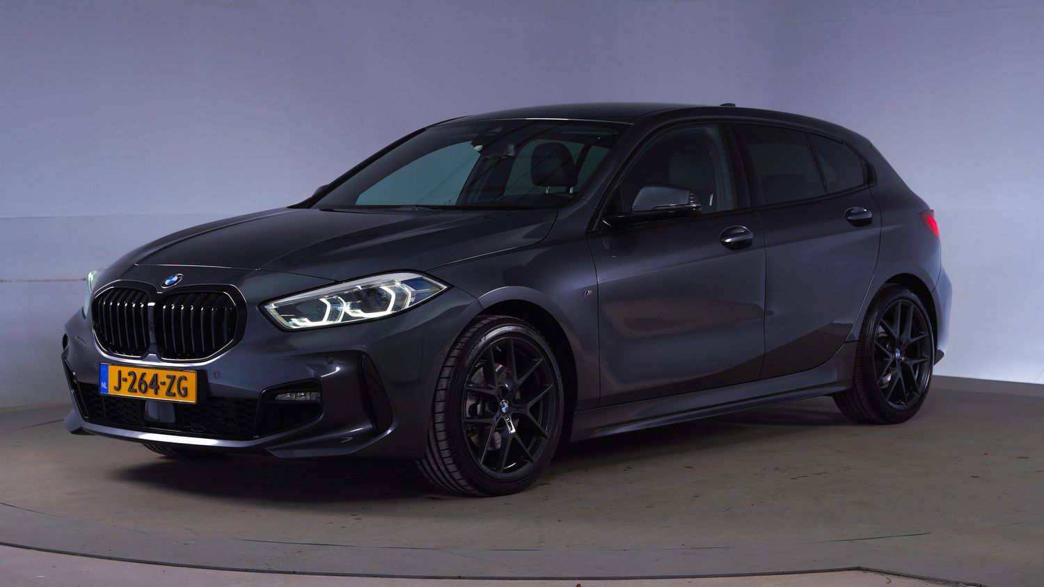 BMW 1-serie Hatchback 2020 J-264-ZG 1