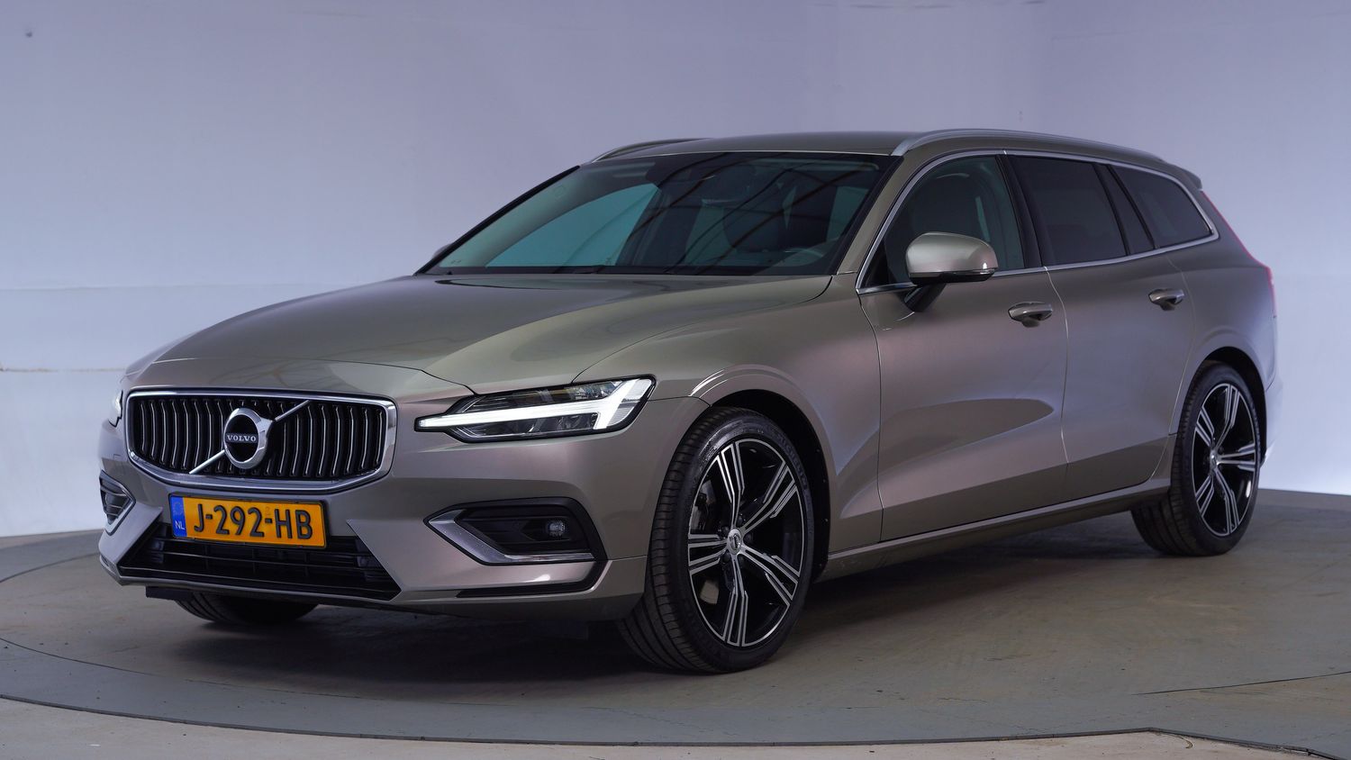 Volvo V60 Station 2020 J-292-HB 1