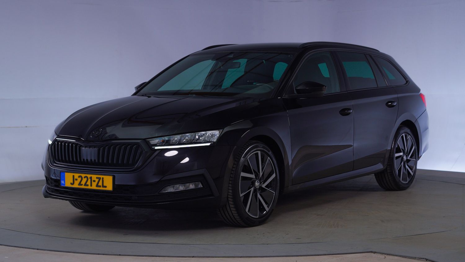 Skoda Octavia Station 2020 J-221-ZL 1