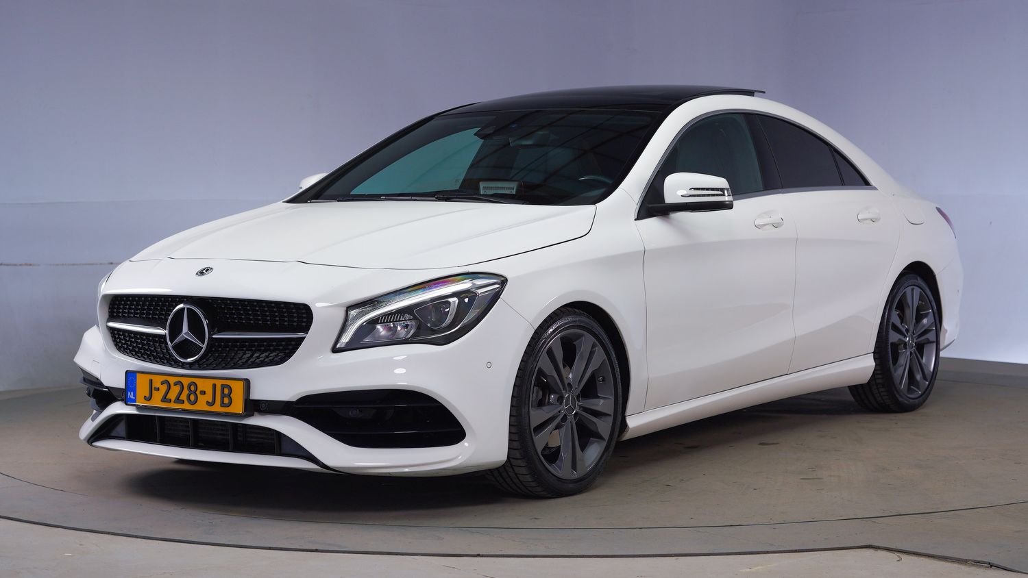 Mercedes-Benz CLA-klasse Sedan 2018 J-228-JB 1