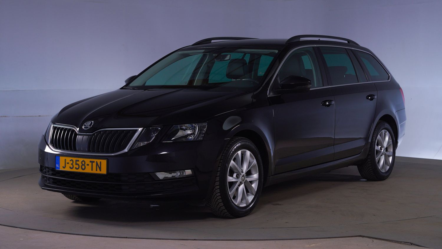 Skoda Octavia Station 2020 J-358-TN 1