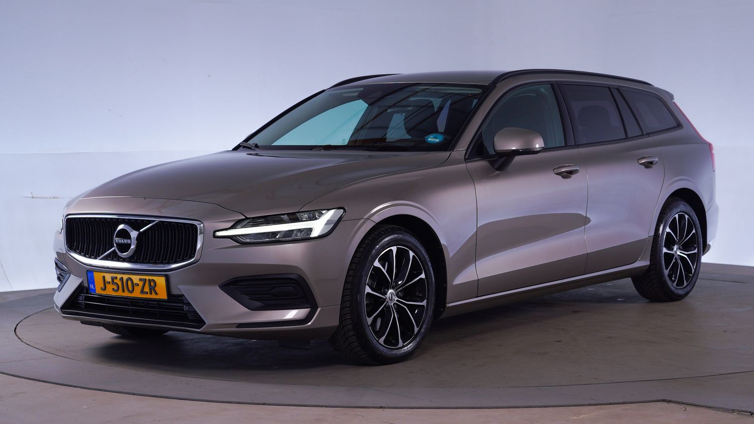 Volvo V60 Station 2020 J-510-ZR 1