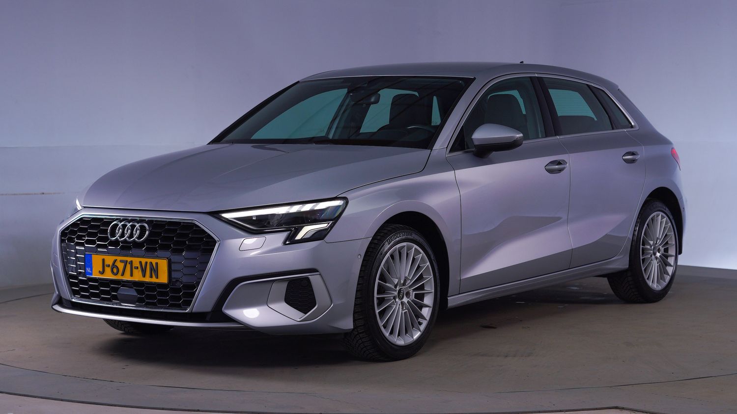 Audi A3 Hatchback 2020 J-671-VN 1