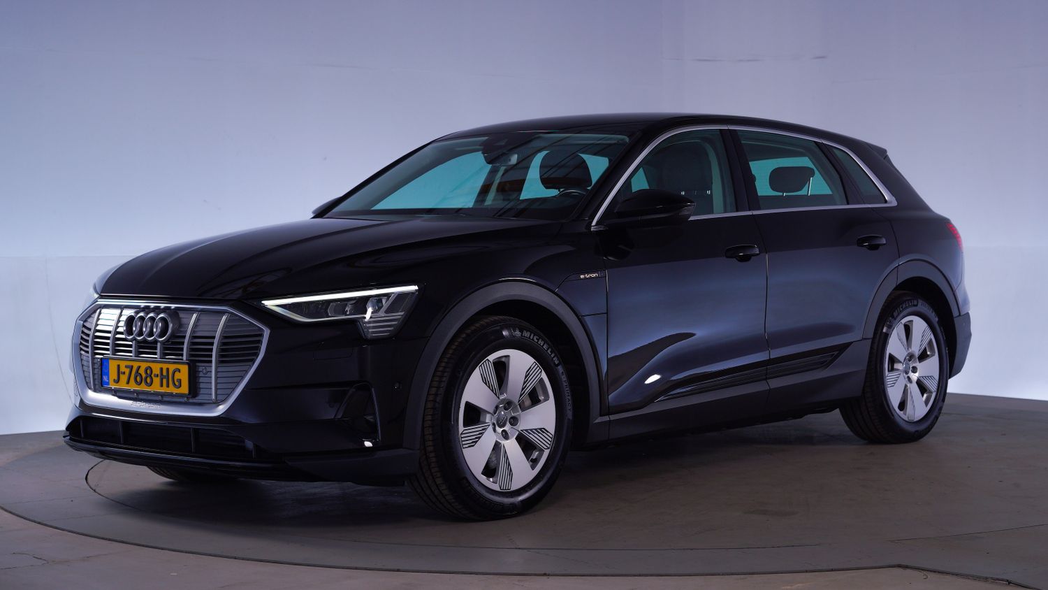 Audi E-Tron SUV / Terreinwagen 2020 J-768-HG 1