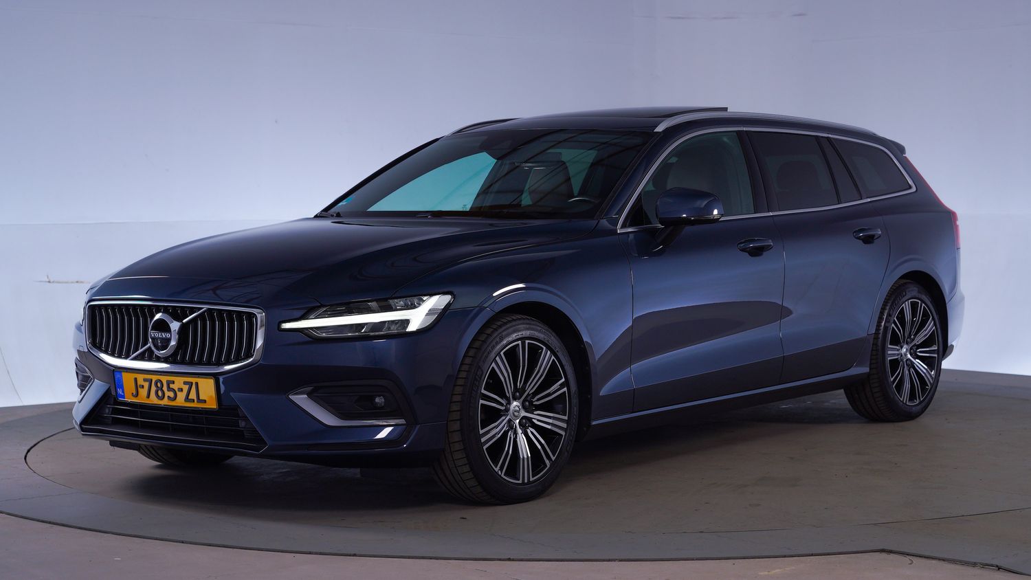 Volvo V60 Station 2020 J-785-ZL 1