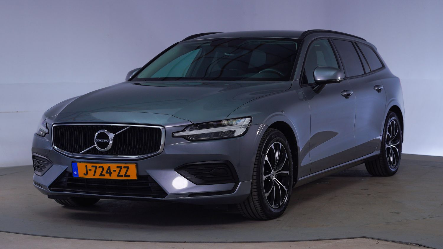 Volvo V60 Station 2020 J-724-ZZ 1