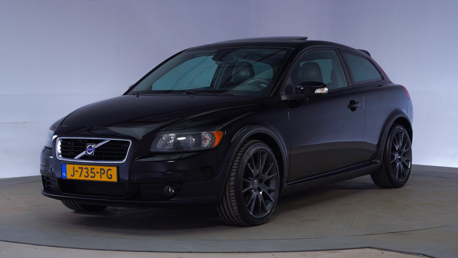 Volvo C30 Hatchback 2006 J-735-PG 1